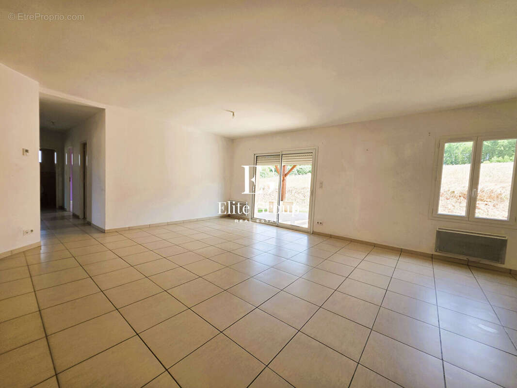 À VENDRE Maison de plain pied à Sagelat 4 pièces 116.50 m2 - photo 4
