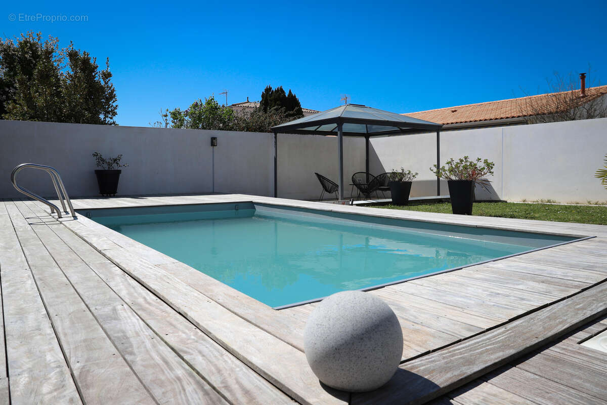 Maison à VAUX-SUR-MER