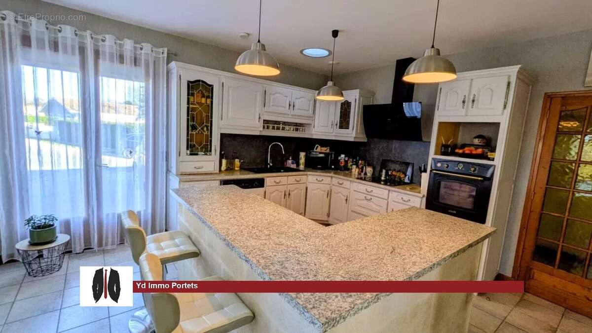 Maison à CASTRES-GIRONDE