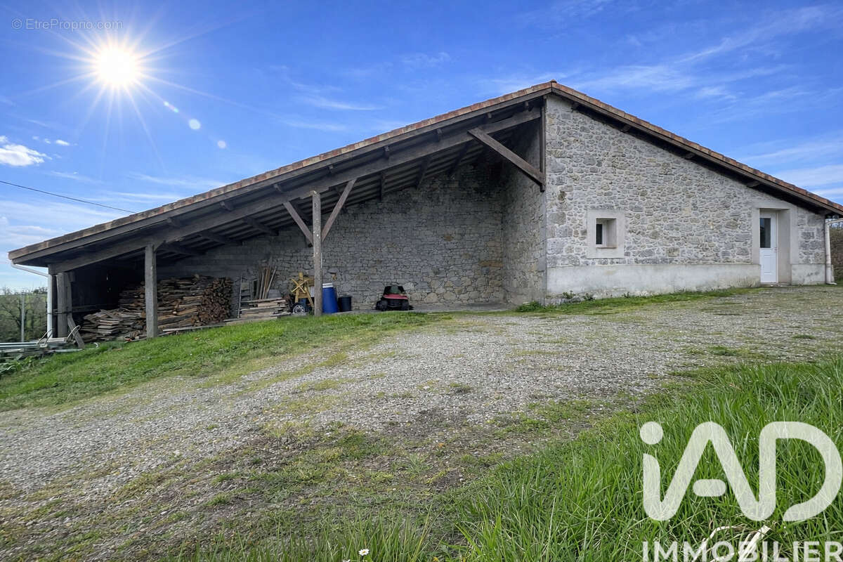 Photo 2 - Maison à PRAYSSAS