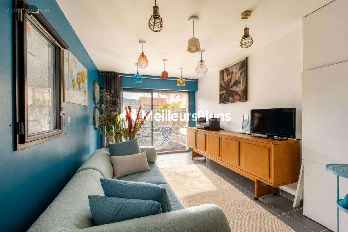 AMANCY - Belle maison familiale de 151m2 avec piscine - 4 chambres - photo 8