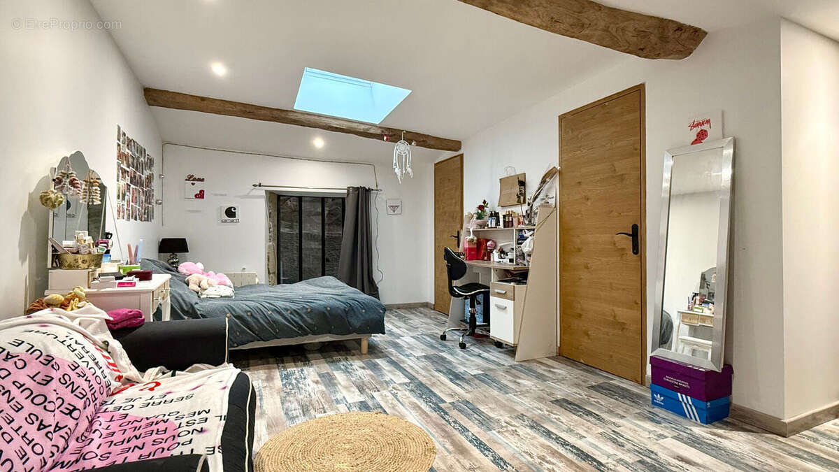 Maison à SAINT-GERMAIN-DE-MARENCENNES