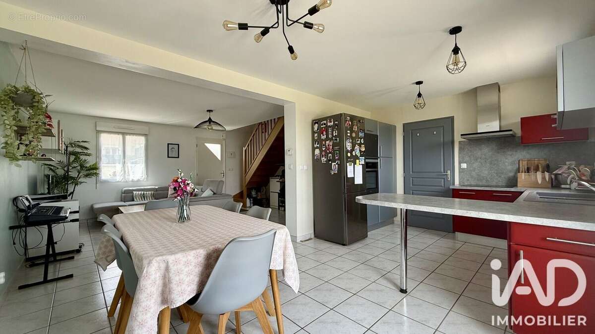 Maison 92 m² à Dreuil-Les-Amiens  - photo 2