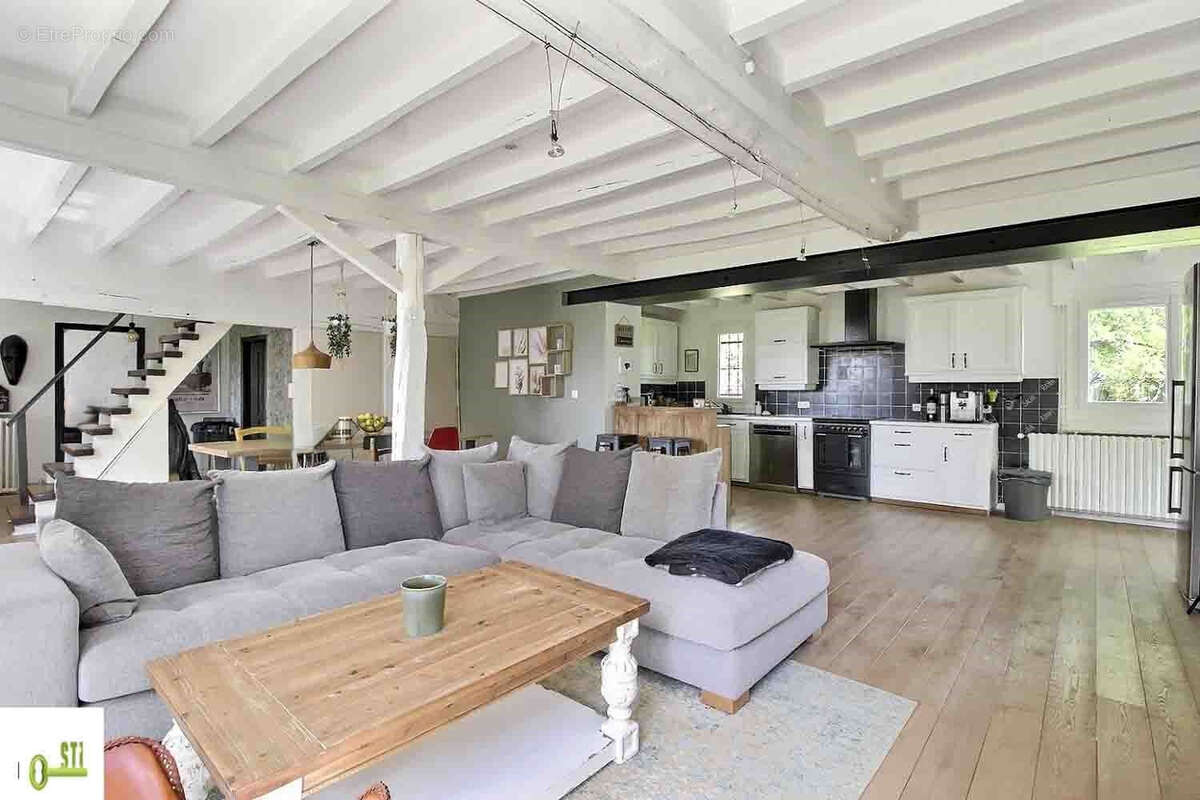 Maison 222 m² à Dammarie-Sur-Loing  - photo 6