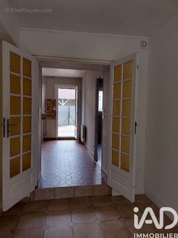 Photo 8 - Appartement à BERNEUIL-SUR-AISNE