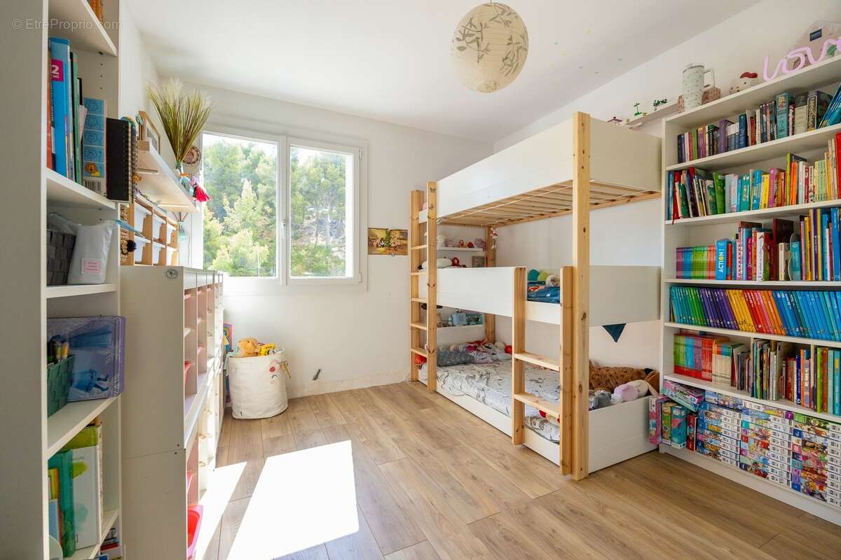 ***visite virtuelle disponible...super rouvière...marseille 9ᵉ...5 pièces de 118,56 m²...vue mer panoramique...garage et cave*** - photo 12