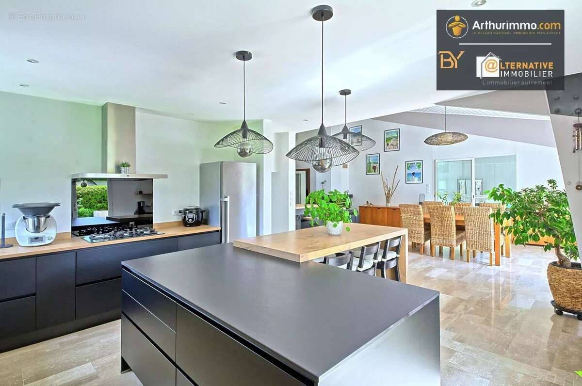 Maison à ARGENTRE-DU-PLESSIS