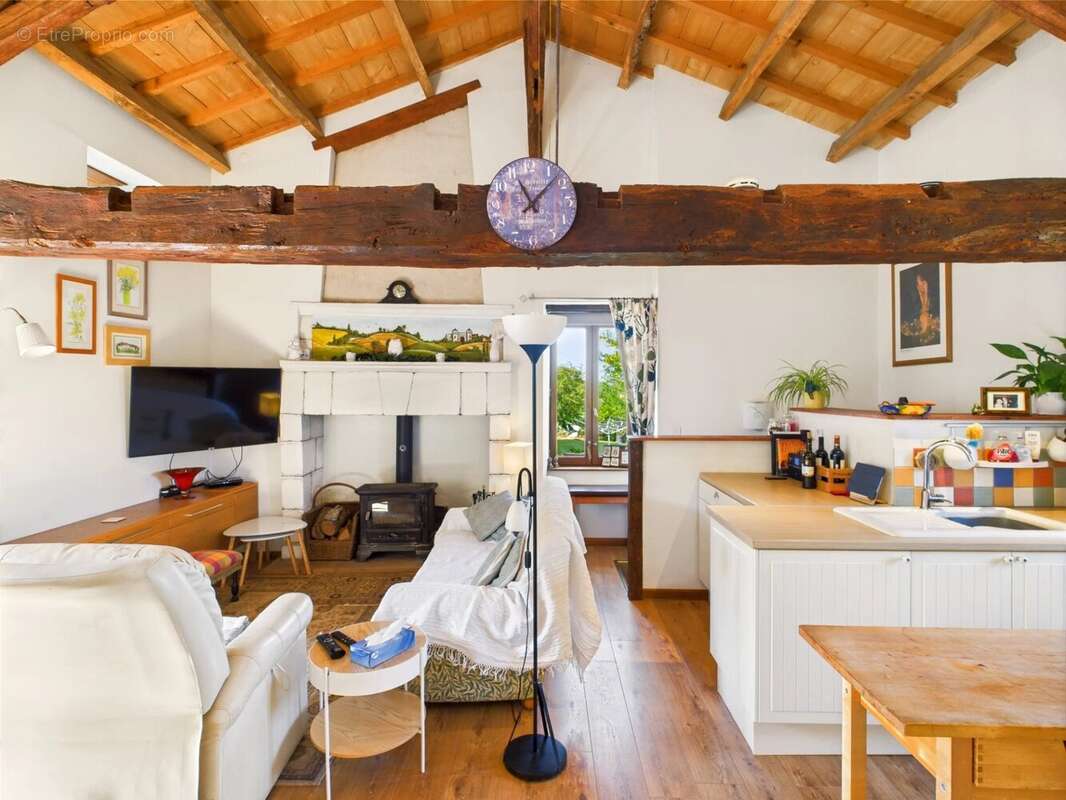 Maison à VERTEILLAC