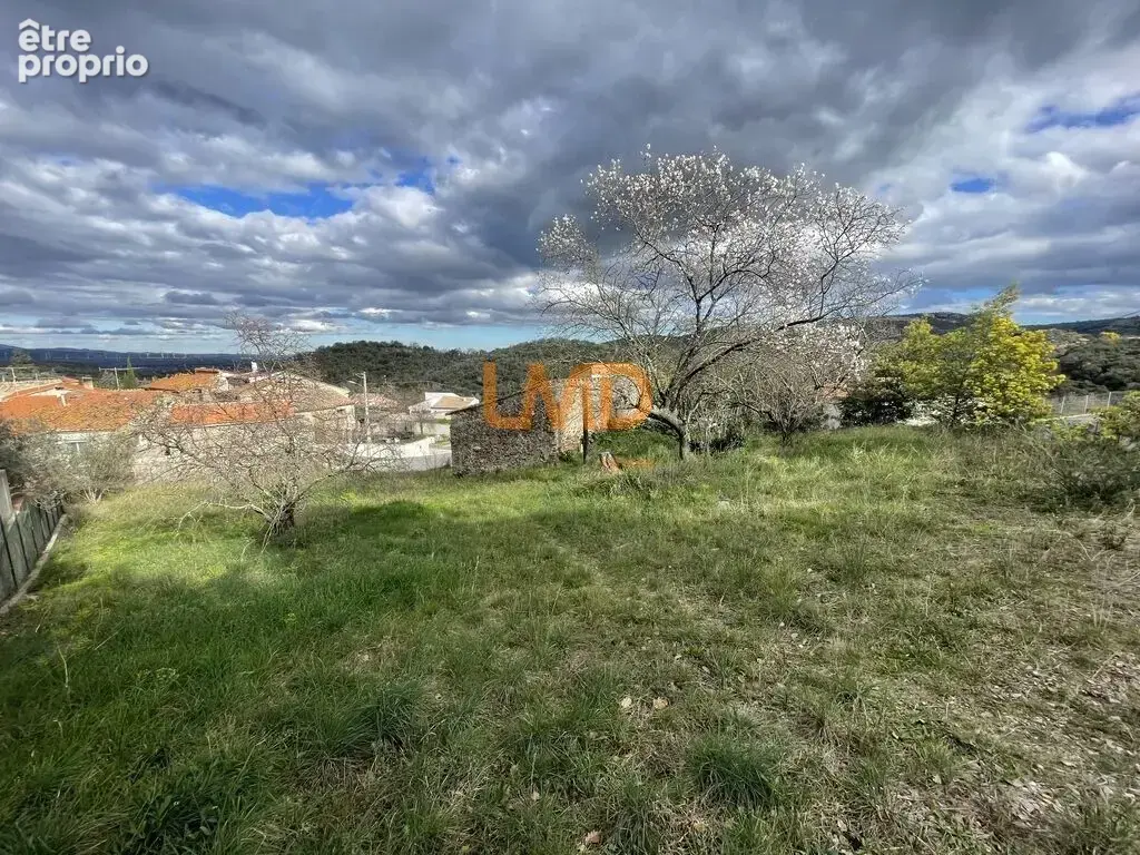 Terrain à bâtir de 881 m2 avec grange de 40 m2 au sol viabilisée - photo 5