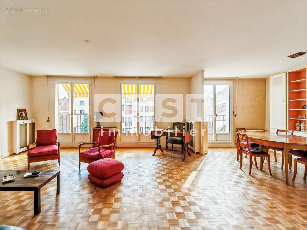 Appartement à COLOMBES