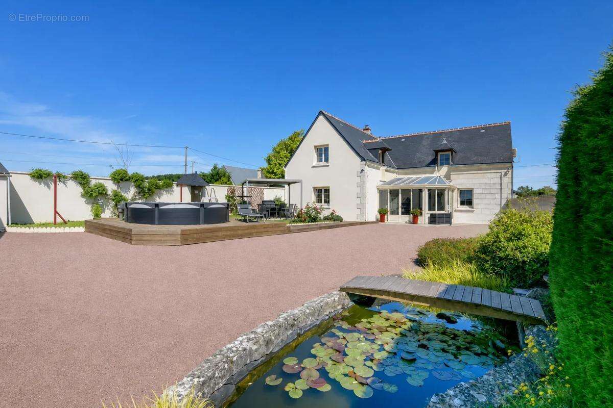 Maison de 9 pièces de 204 m² à Bourgueil - photo 19