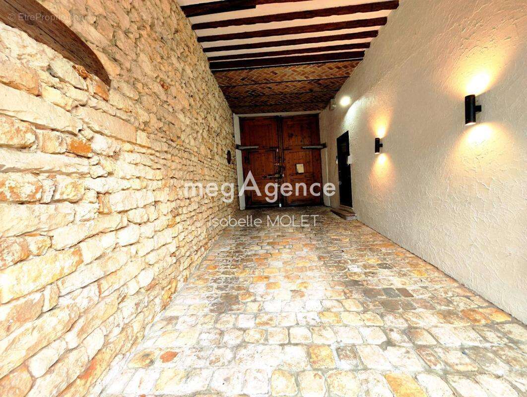 Maison de caractère de 10 pièces avec piscine - photo 18