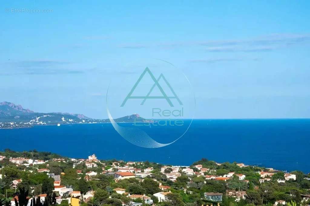 Terrain à LES ISSAMBRES