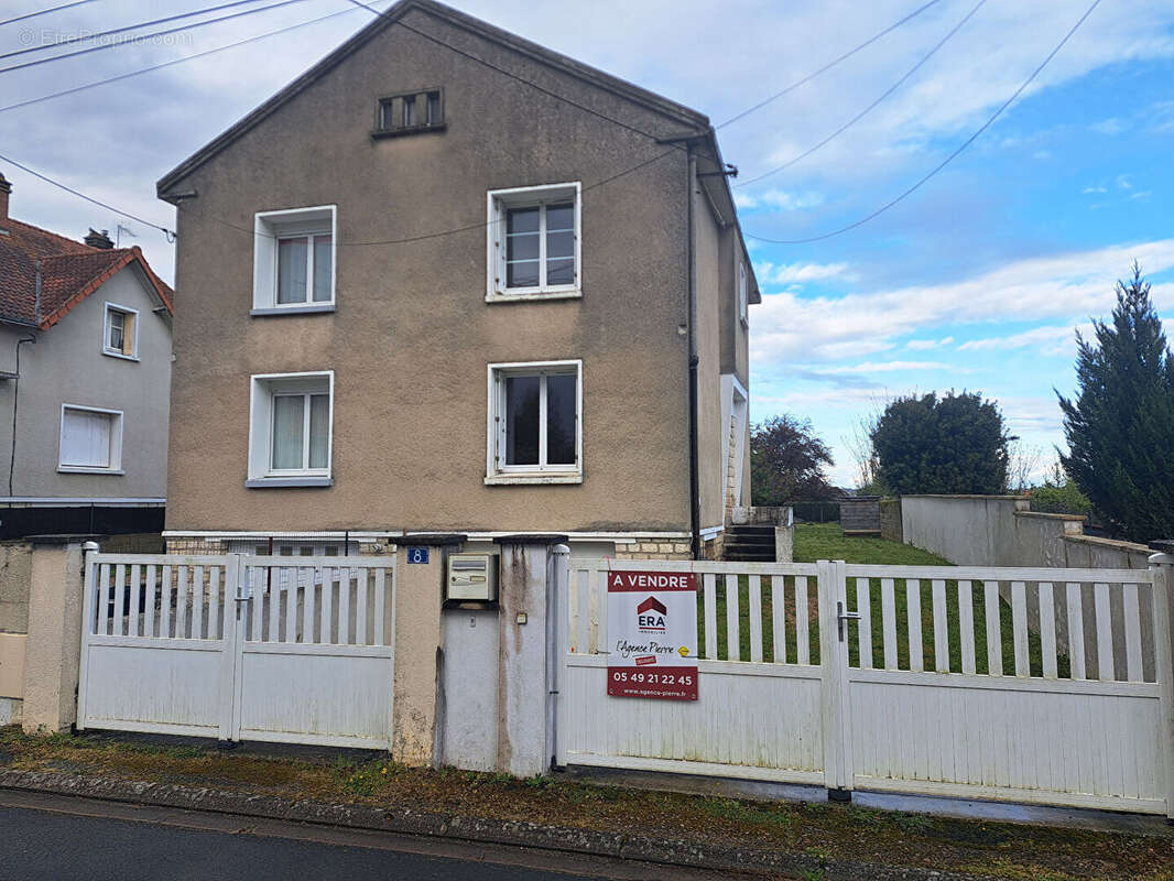 Maison à CHATELLERAULT