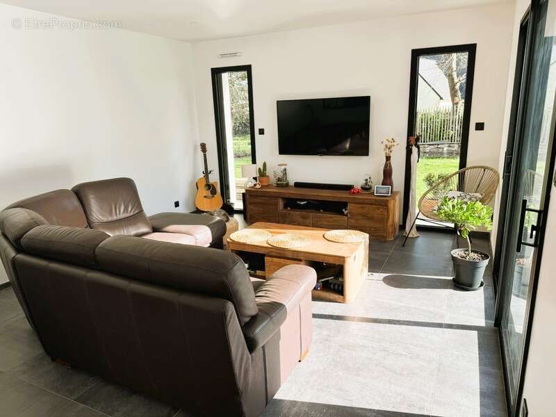 Maison à PLOUNEOUR-TREZ