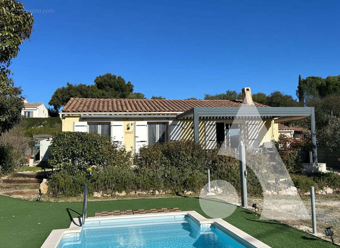 Maison à LE CANNET-DES-MAURES