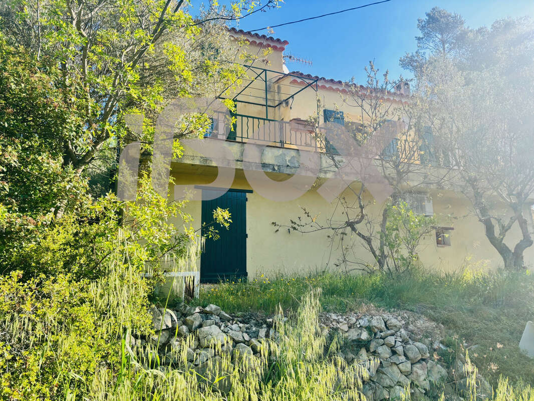 Maison à SOLLIES-TOUCAS