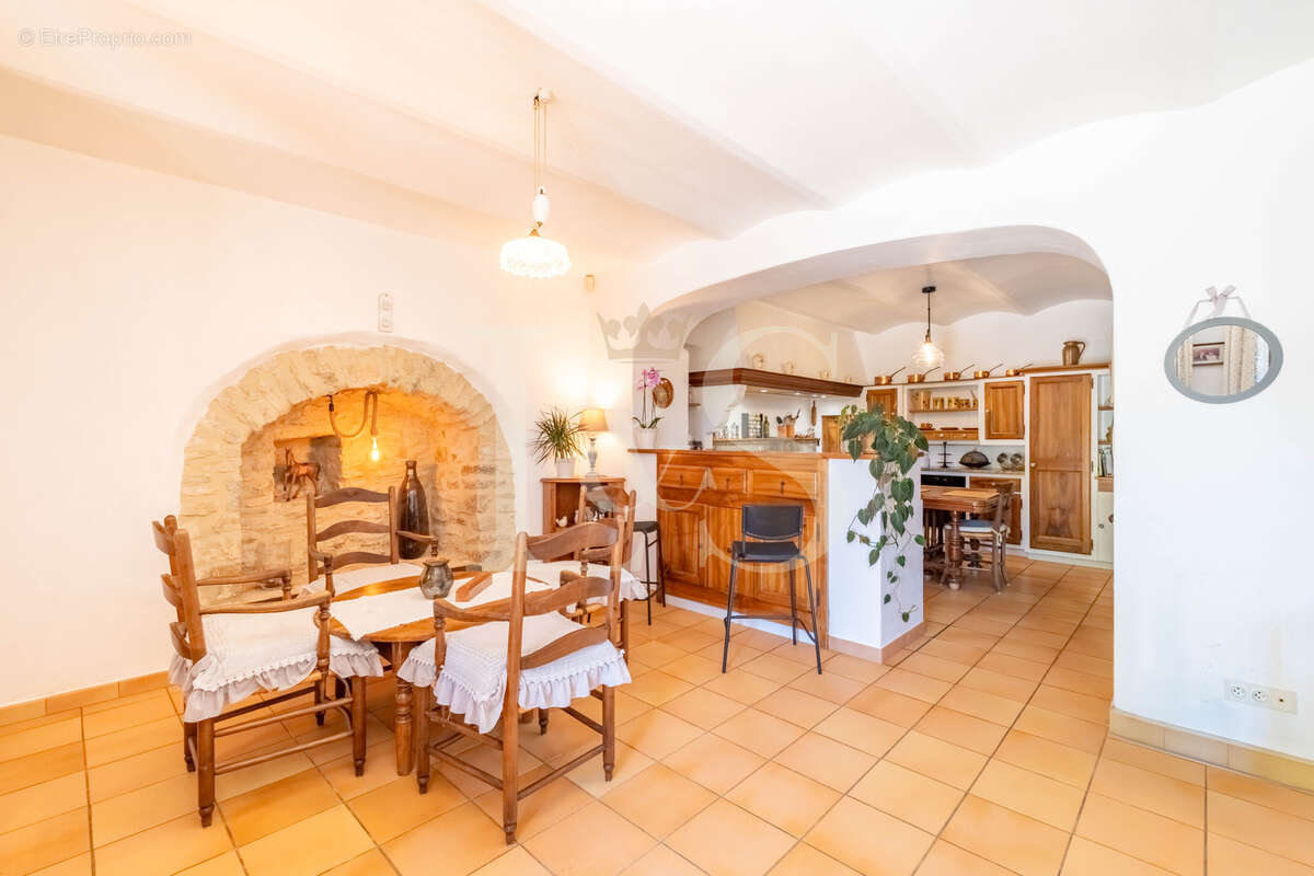 Maison à VAISON-LA-ROMAINE