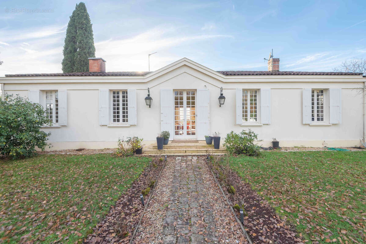 Maison à LATRESNE