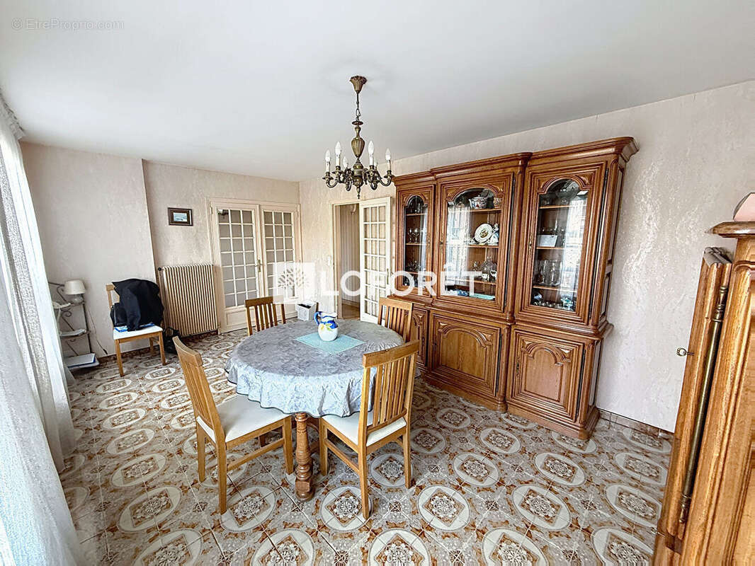 À vendre Maison familiale 4 chambres avec garage Terrain de 258 m² - photo 3