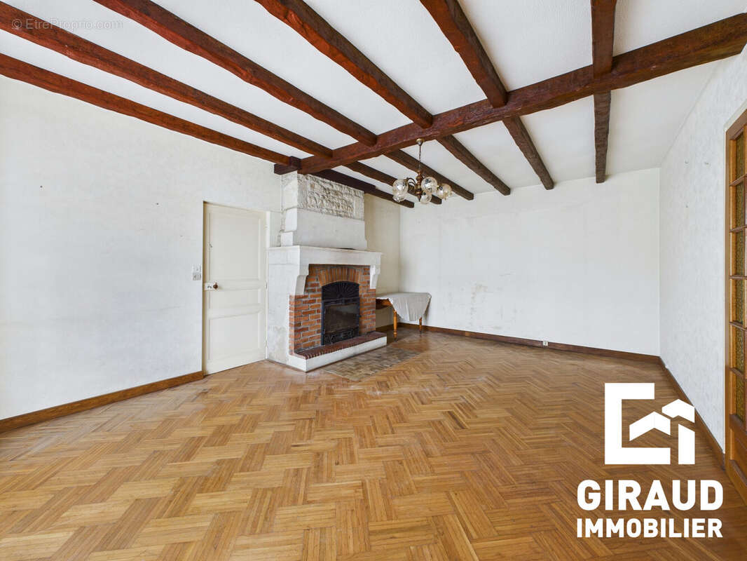 Maison à SAINT-PIERRE-LE-VIEUX