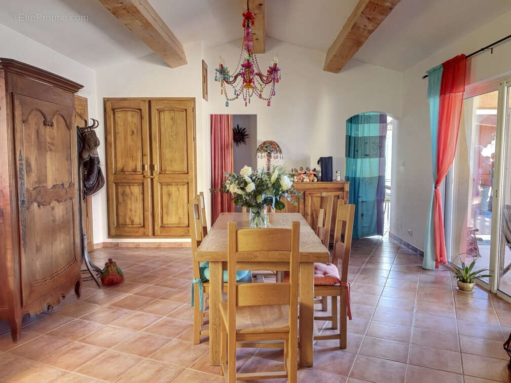 Maison à LA GARDE-FREINET