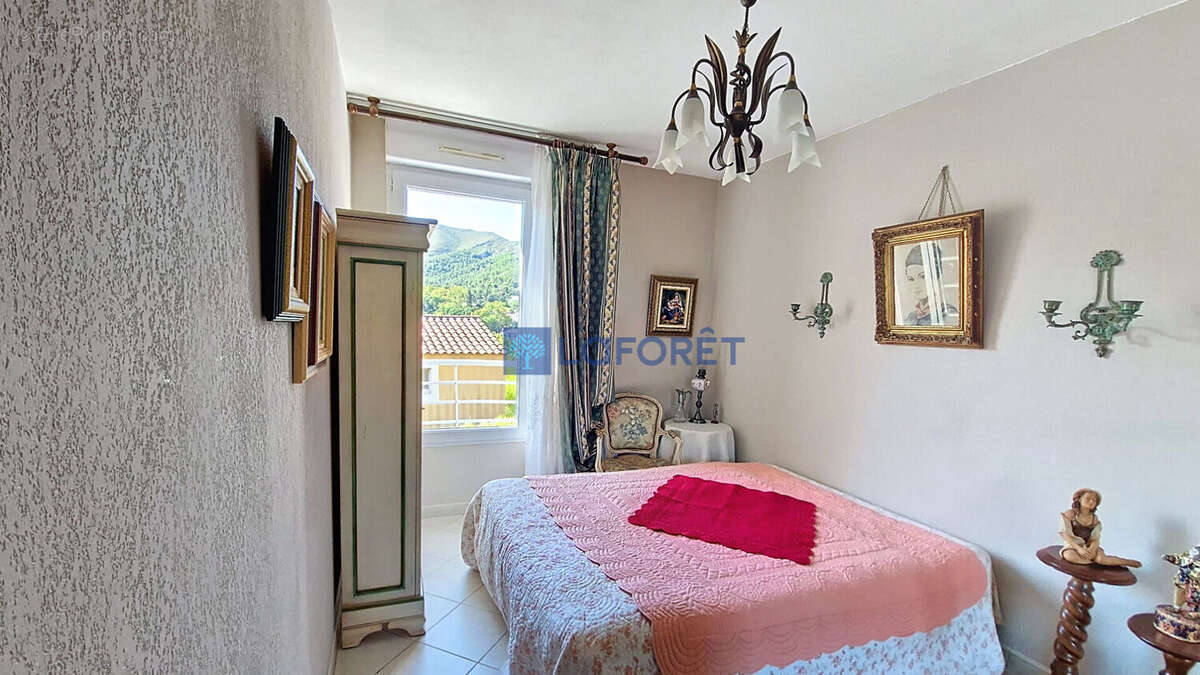 Appartement à MARSEILLE-11E