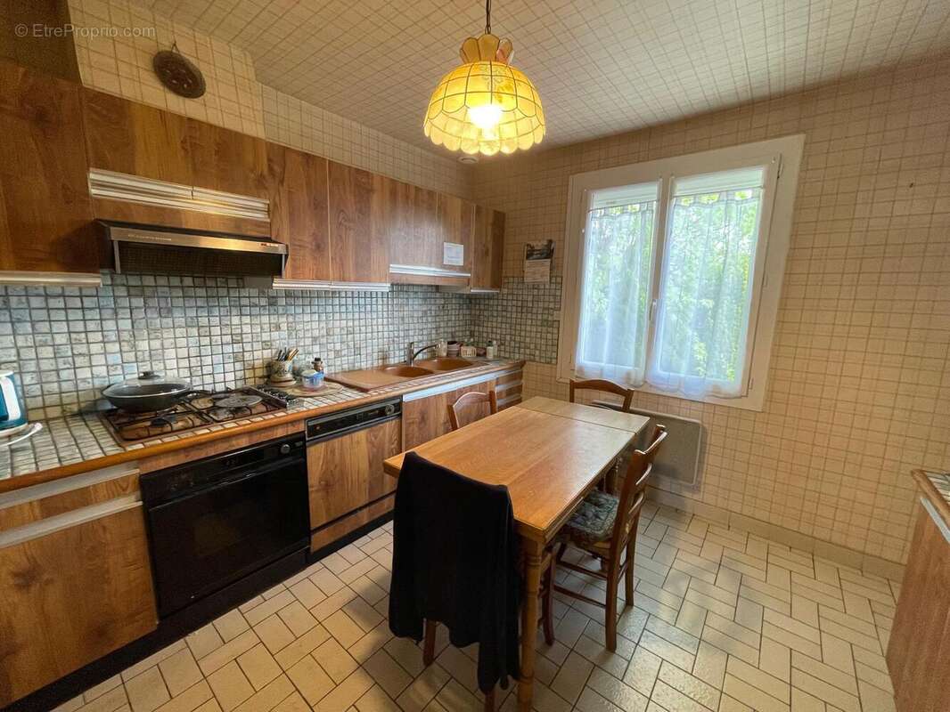 Autre à SAINT-DOULCHARD