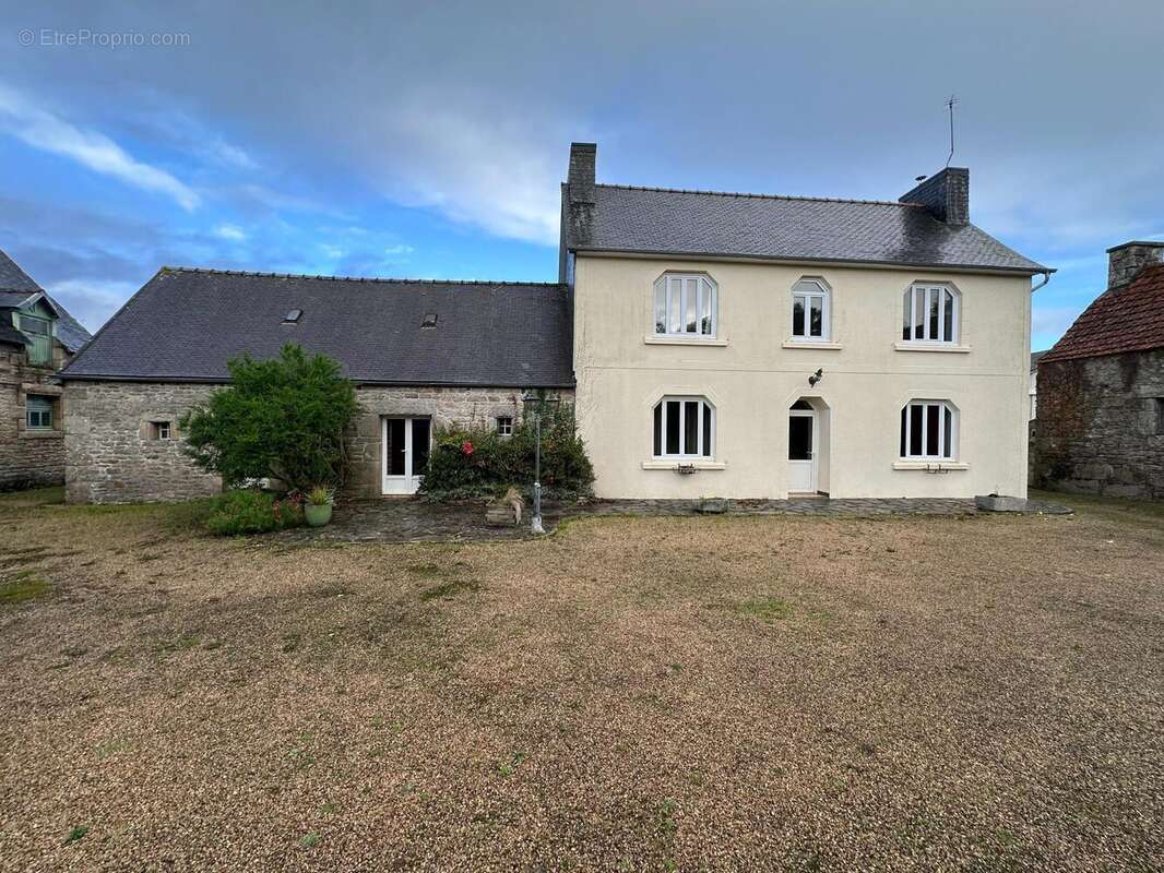 Photo 2 - Maison à PLOUEGAT-MOYSAN