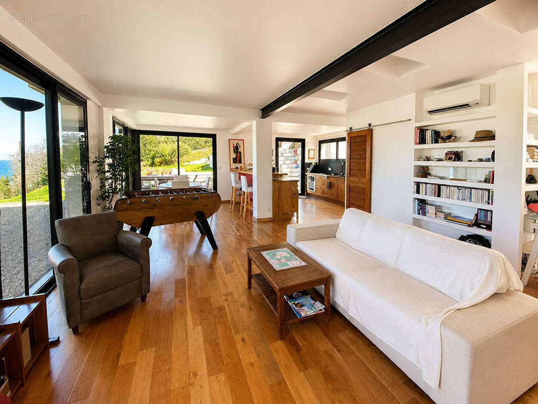 HAUTEURS DE BASTIA: Villa d'architecte avec piscine - photo 15