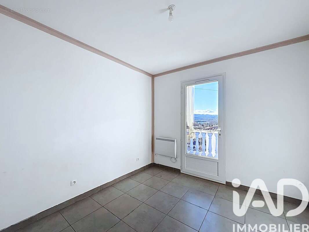 Photo 8 - Maison à ORAISON