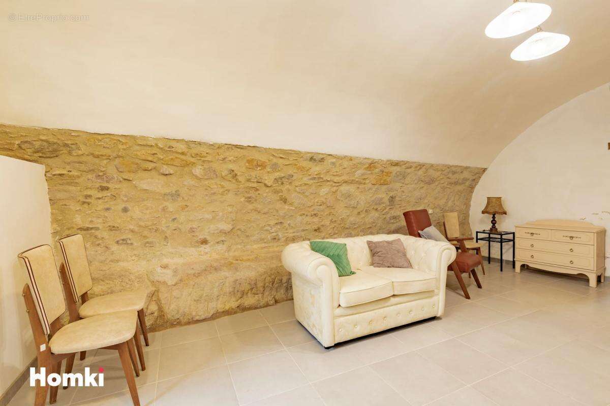 Maison de ville T8 de 227 m2 à Gardie 11250 - photo 15