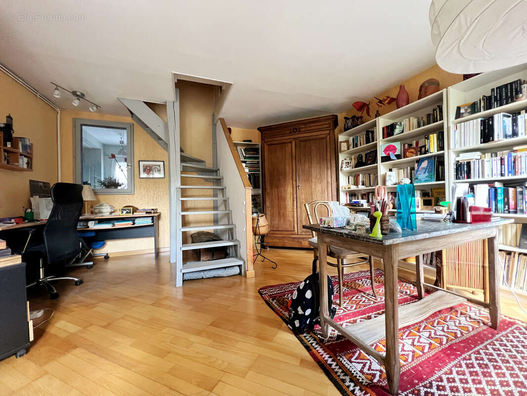 Appartement à SAINT-BRICE-COURCELLES