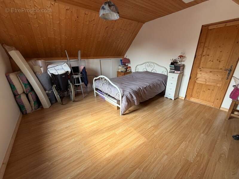 À quelques minutes de Périers – Propriété avec habitation familiale, hangar professionnel et bureaux sur 4 104 m² (50) - photo 18