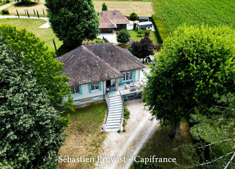 Saint-Front-la-Rivière (24) Maison à vendre 5 pièces, beaux volumes, lumineux, sou-sol aménagé, terrain 2194m2, 2chambres, studi - photo 12