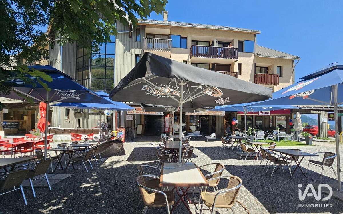 Commerce 290 m² à Reallon  - photo 3