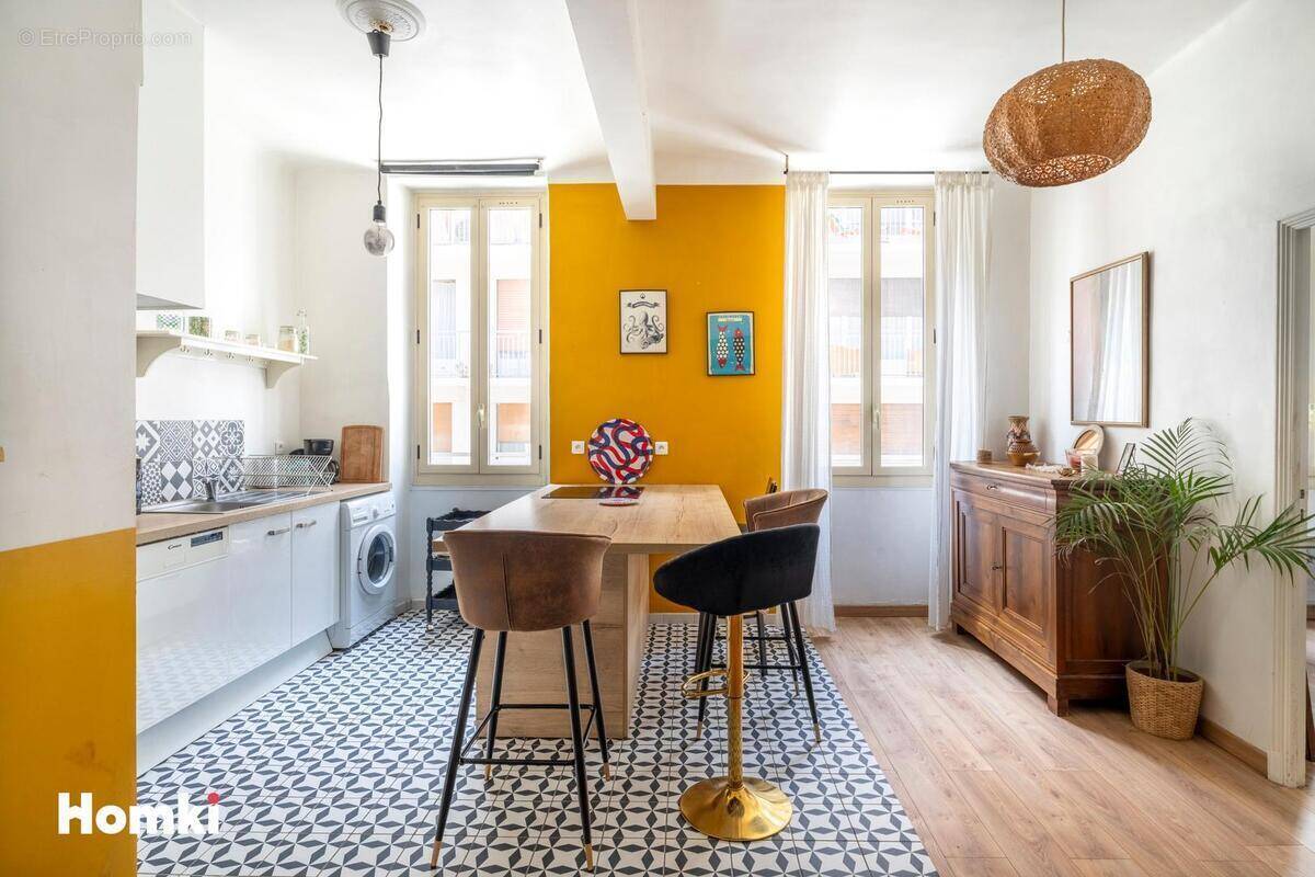 Appartement à MARSEILLE-1E