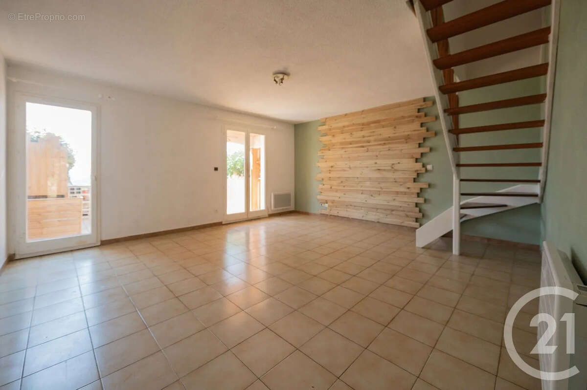 Maison à BORMES-LES-MIMOSAS