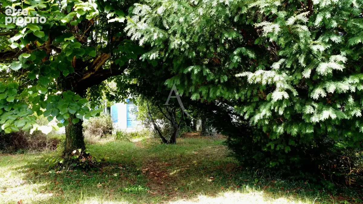 Maison Saintes quartier Saint Vivien avec son garage et terrain clos sans vis à vis. - photo 5