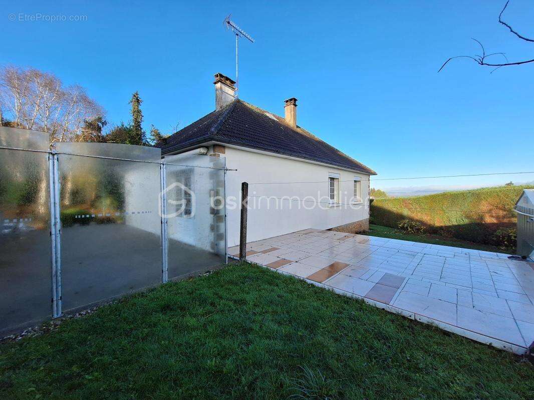Maison à LE TEILLEUL