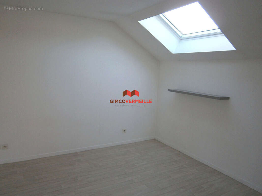 Appartement à VOISINS-LE-BRETONNEUX