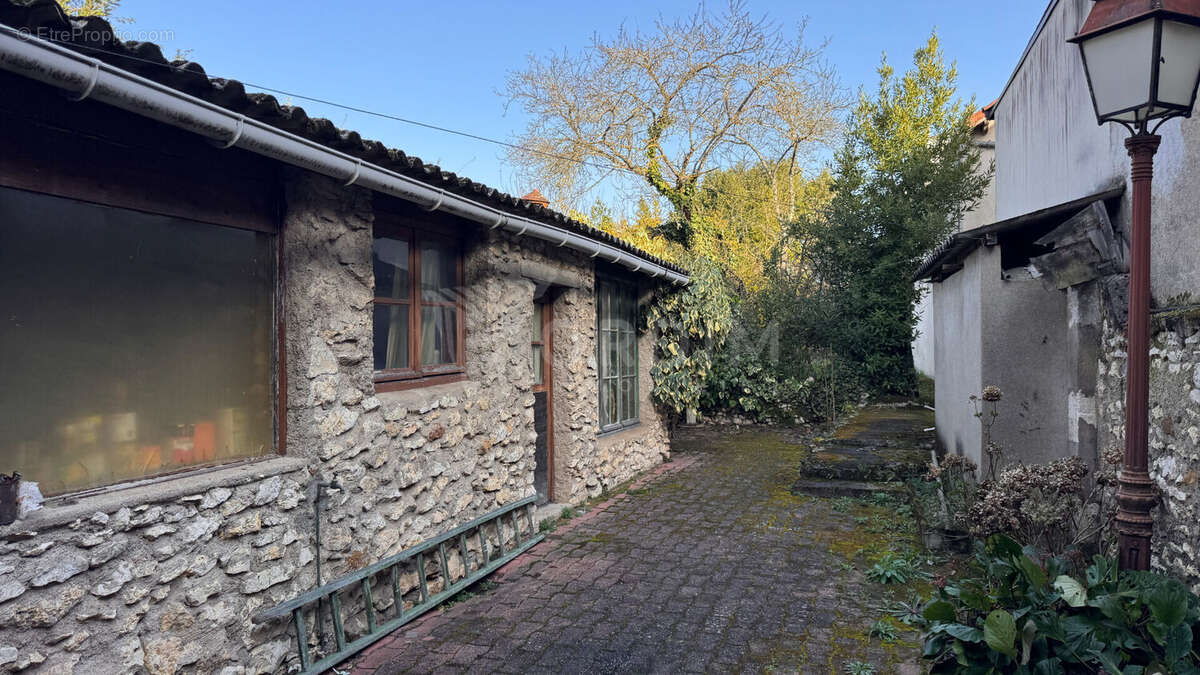 Maison à COSNE-COURS-SUR-LOIRE