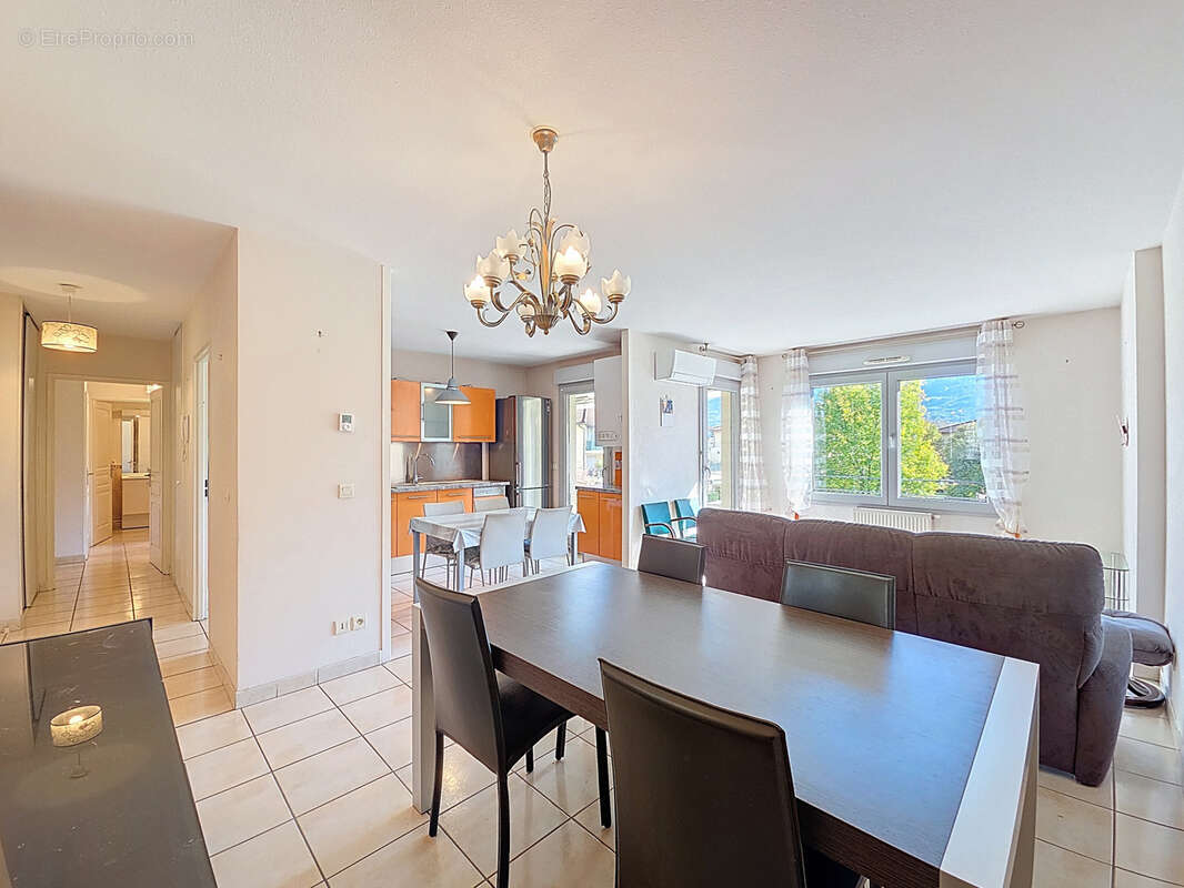 Appartement à CROLLES