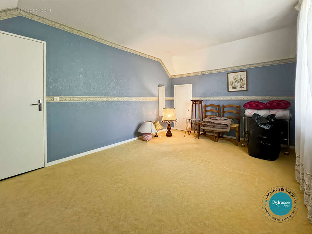 Maison à GUIGNEVILLE-SUR-ESSONNE