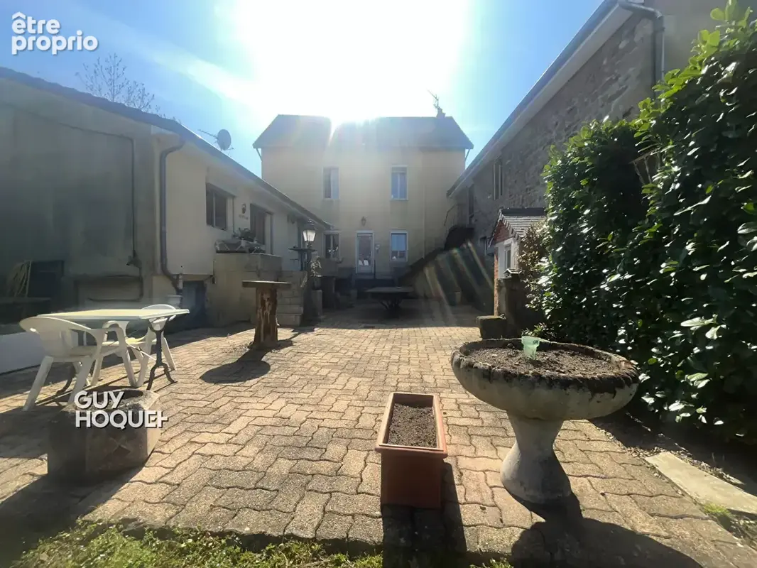 Grande bâtisse de caractère avec jardin, garages et fort potentiel à Toulon Sur Arroux - photo 4