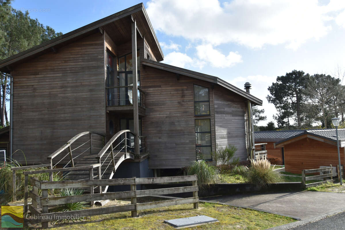 Maison à LACANAU