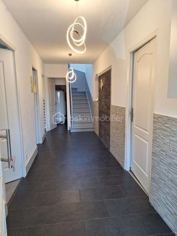 À vendre – Belle maison de 160 m² entièrement rénovée - photo 4