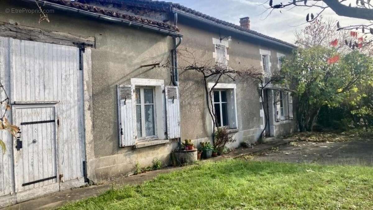 Photo 2 - Maison à SAINT-GOURSON