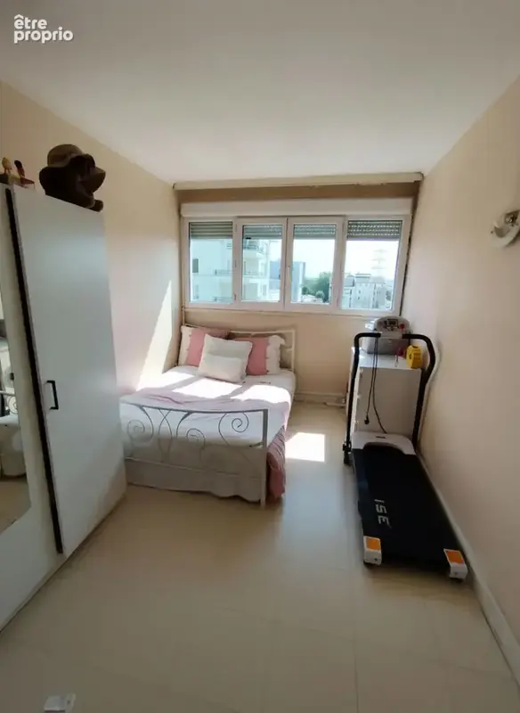 À vendre - F2 Chelles 5 minutes à pied de la gare du Chénay Gagny - photo 3