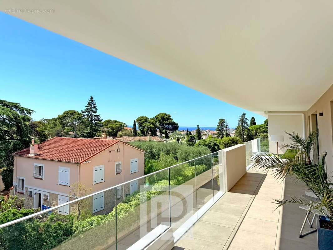 Appartement à LE CANNET